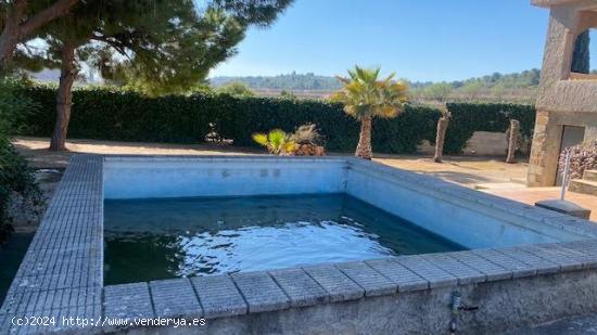 SE VENDE CHALET EN CHESTE - VALENCIA