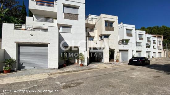 Fabuloso chalet adosado con piscina comunitaria en Villalonga (zona Gandía) - VALENCIA