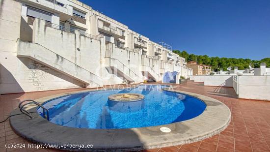 Fabuloso chalet adosado con piscina comunitaria en Villalonga (zona Gandía) - VALENCIA