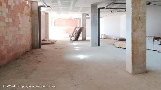 Excelente local de 270 m2 en Cobatillas. - MURCIA