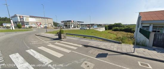 Alquiler de dos solares en Av. Malpica situación inmejorable para negocios - A CORUÑA