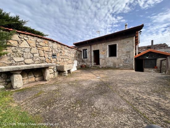 CASA RÚSTICA con encanto, y atractivo turístico. RIBEIRA SACARA (Parada de Sil). - ORENSE