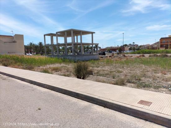 TERRENO URBANO EN ZONA AUDITORIO DE COX - ALICANTE