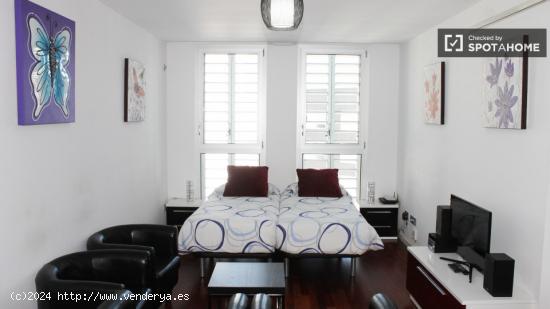 Moderno apartamento de 1 dormitorio en alquiler con calefacción central y aire acondicionado en la 