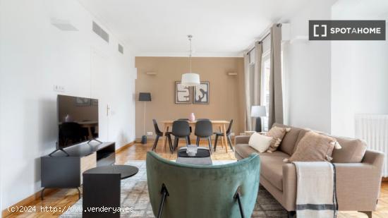 Apartamento de 4 dormitorios en alquiler en Sarrià-Sant Gervasi - BARCELONA