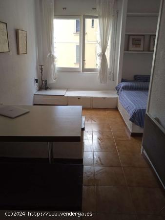  Apartamento entero de 1 dormitorio en Barcelona - BARCELONA 