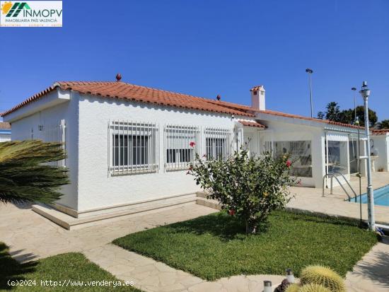 MUY BONITO CHALET EN LA COSTA NORTE DE VINARÓS - CASTELLON