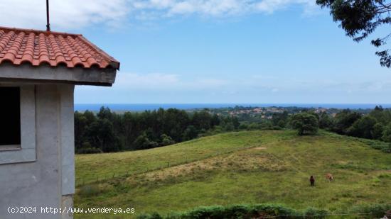 VENTA DE CASA CON VISTAS AL MAR - ASTURIAS