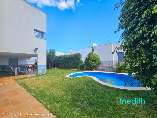 Bonita casa adosada con piscina en Mas mel a dos minutos de la playa - TARRAGONA