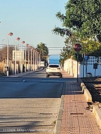 Tres parcelas urbanas con Gran Casa de playa de La Almandraba,en Les Marines - ALICANTE