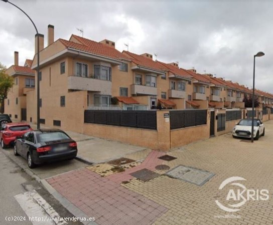 ADOSADO EN GETAFE ¡¡VIVIENDA OKUPADA, NO SE PUEDE VISITAR!!