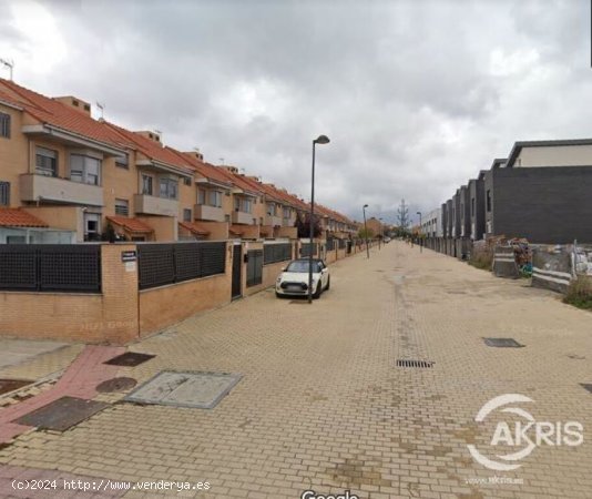 ADOSADO EN GETAFE ¡¡VIVIENDA OKUPADA, NO SE PUEDE VISITAR!!