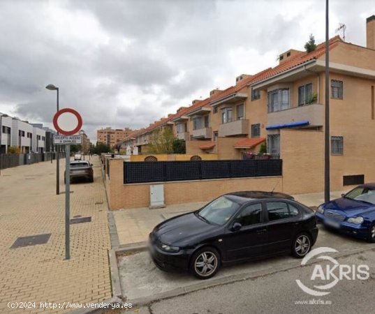 ADOSADO EN GETAFE ¡¡VIVIENDA OKUPADA, NO SE PUEDE VISITAR!!