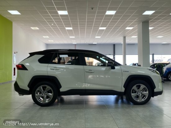 Toyota RAV 4 Advance 4x2 2.5 220H HEV de 2021 con 49.000 Km por 33.800 EUR. en Malaga