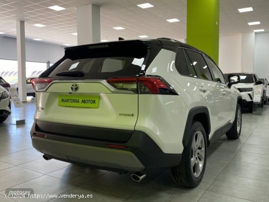 Toyota RAV 4 Advance 4x2 2.5 220H HEV de 2021 con 49.000 Km por 33.800 EUR. en Malaga