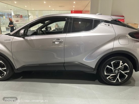 Toyota C-HR ADVANCE de 2021 con 20.847 Km por 26.000 EUR. en Barcelona