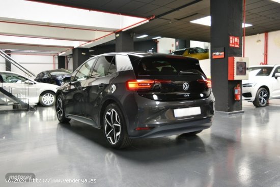 Volkswagen ID.3 1st Plus Auto 150 kW (204 CV) de 2020 con 41.000 Km por 22.500 EUR. en Madrid