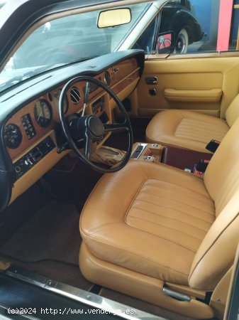 Rolls Royce spirit silver de 1982 con 75.000 Km por 21.000 EUR. en Sevilla