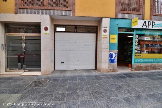 Plaza de garaje en avda Pablo iglesias - ALMERIA