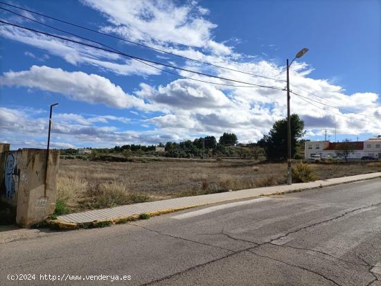 PARCELAS URBANAS UBICADAS EN ZONA  LAS FUENTECICAS  - ALBACETE