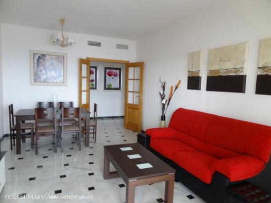 SE VENDE APARTAMENTO DE TRES DORMITORIOS EN CALA FINESTRAT - ALICANTE