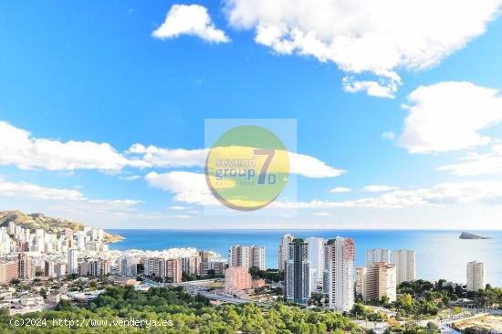 SE VENDE PISO DE DOS DORMITORIOS CON VISTAS AL MAR Y GARAJE EN BENIDORM - ALICANTE