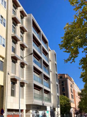 VIVIENDA EN PLENO CENTRO - BADAJOZ