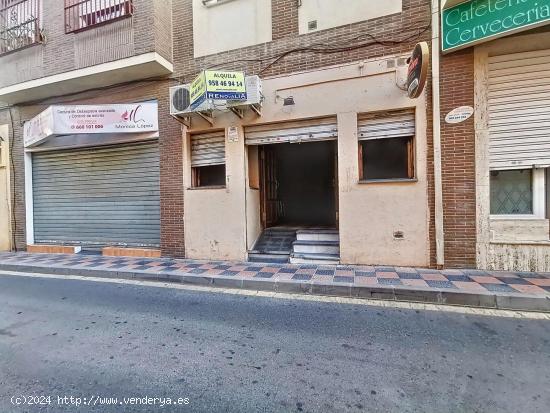  Bar-Cafetería en alquiler junto al Centro de Salud de Armilla - GRANADA 