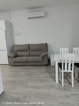 Precioso Loft en alquiler, zona del Cairo - CORDOBA