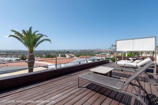 Chalet independiente con magníficas vistas en Playa del Inglés - LAS PALMAS