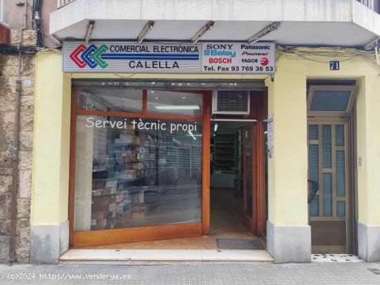 Local comercial grande con patio  trasero - BARCELONA