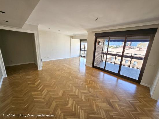 Magnífico piso ático en pleno centro de Castellón. Vivienda totalmente reformada en Rey don Jaime