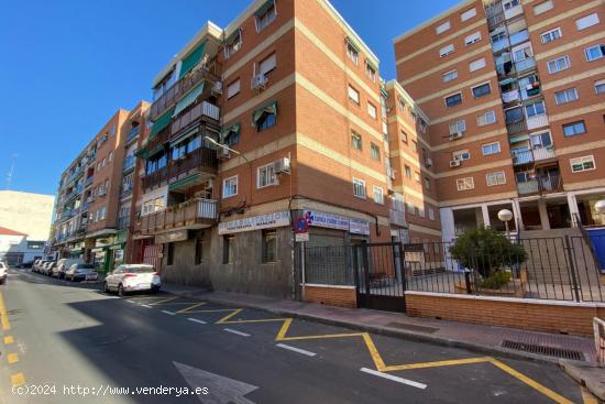 ¿Buscas un local con más de 400m2? ¡Lo tenemos! - MADRID