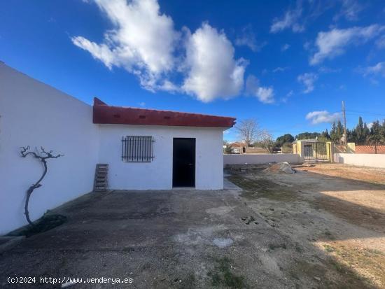 CASETA CON TERRENO - URBANO - VALENCIA