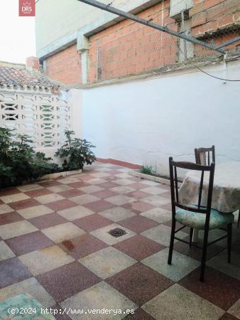 CASA PARA REFORMAR EN BARRIO CAÑICAS - ALBACETE