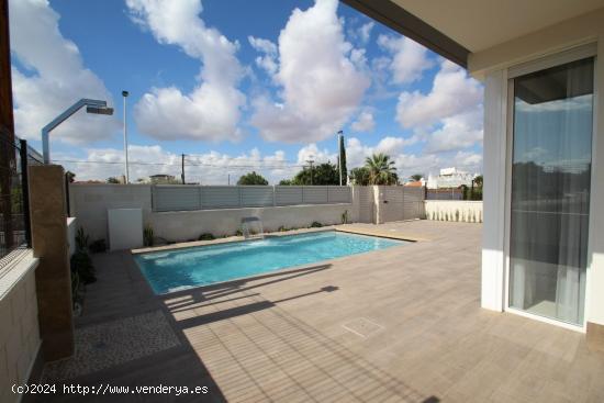 Villa en Zona Las Torretas, Torrevieja - ALICANTE