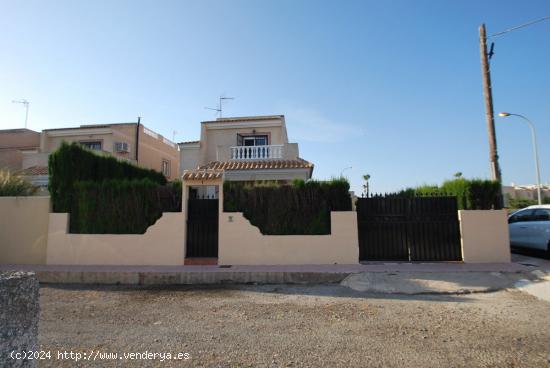  MAGNIFICA VIVIENDA EN ESQUINA - ALICANTE 