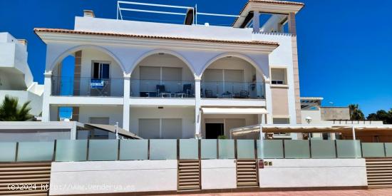 BUNGALOW PLANTA ALTA EN QUESADA. 2 DORM. 2 BAÑOS. CON SOLARIUM 73 M2. - ALICANTE