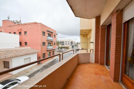  Casa con gran garaje en el centro de Deltebre. - TARRAGONA 