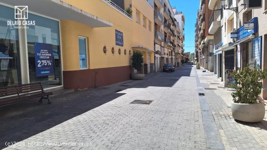 Alquiler de amplio local diáfano en pleno centro de Huelva con una superficie de  270m2 . - HUELVA