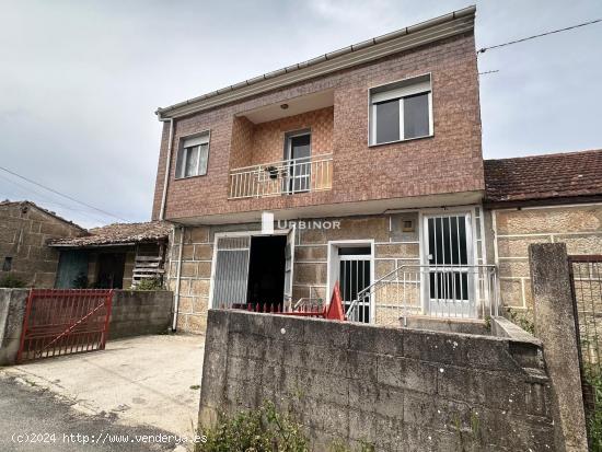 Casa, para entrar a vivir, finca pegada. A 10 km. ALLARIZ. - ORENSE