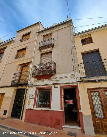  CASA CON ENCANTO EN EL CENTRO - ALICANTE 