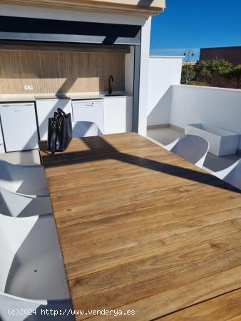 APARTAMENTOS DE OBRA NUEVA EN EL CAMPO DE GOLF DE CONDADO DE ALHAMA - MURCIA