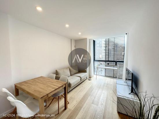  Vida de Lujo en Sarria-Sant Gervasi: Apartamento a estrenar con piscina y balcón - BARCELONA 