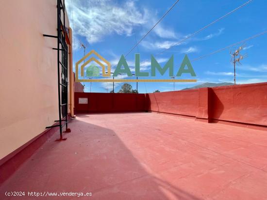 Gran casa en el cobre con patio y terraza - CADIZ