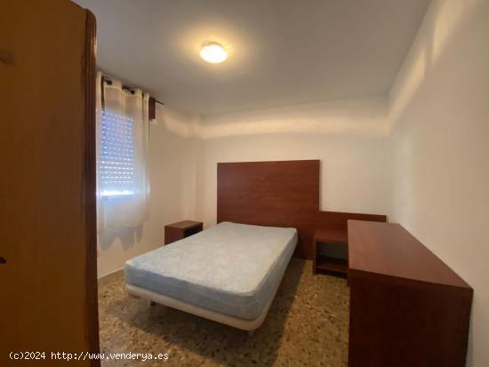 Alquiler de habitaciones - ALMERIA