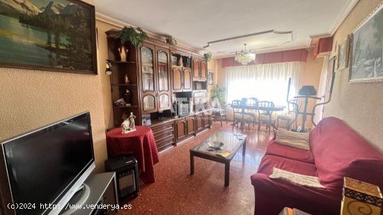 PISO EN VENTA CON POSIBILIDADES, EN LA ZONA DEL LLOMBO - VALENCIA