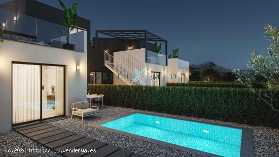 ¡Villas de nueva construcción de 3 dormitorios y 2 baños en un campo de golf! - MURCIA