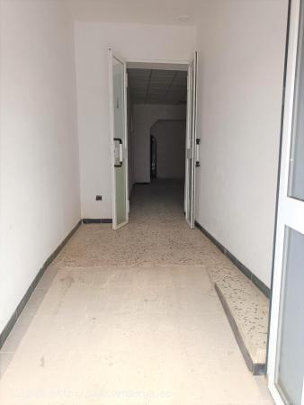 local comercial convertible en vivienda - CADIZ