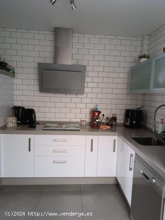 BONITA UNIFAMILAR EN VENTA - CADIZ